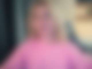 Evelyn's Live Sex Cam Show