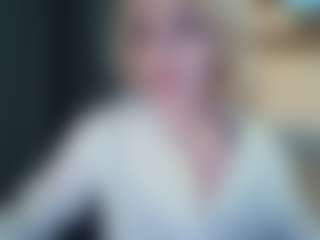 Evelyn's Live Sex Cam Show