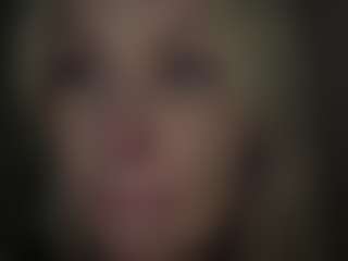 Live cam show with Evelyn - Blue Eyes on Hubzter Live