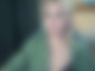 Live cam show with Evelyn - Striptease Young Adult on Camsoda