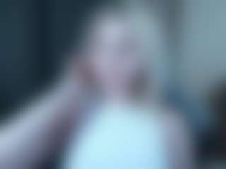 Evelyn's Live Sex Cam Show