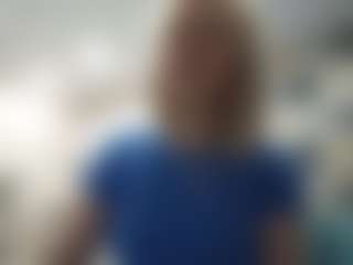 Live cam show with Evelyn - Blonde Hair on luckytryst.com