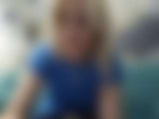 Live cam show with Evelyn - Blonde Hair on testsause.com