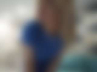 Live cam show with Evelyn - Blue Eyes on luckytryst.com