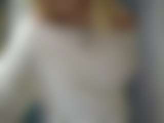 Live cam show with Evelyn - Blonde Hair on Dolls Live