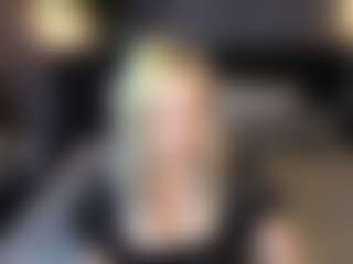 Live cam show with AmeliaxCandy - Oil on Camversity
