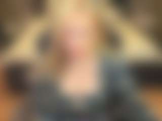 Live cam show with AmeliaxCandy - Upskirt on Milfs Live