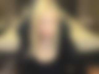 Live cam show with AmeliaxCandy - Upskirt on Gym Cam Girls