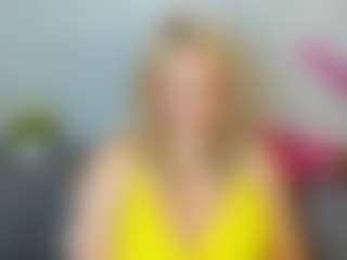 Live cam show with AmeliaxCandy - Average on AdultVida.com