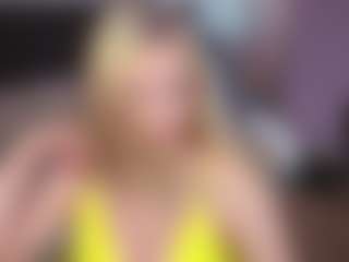 Live cam show with AmeliaxCandy - Body Massage on Camsoda