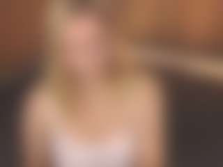 Live cam show with AmeliaxCandy - Moaning on intimatelivegirls.com