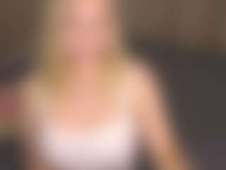 Live cam show with AmeliaxCandy - Body Massage on SmokeAndPoke