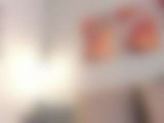 Live cam show with CannelaSmith - Ride on AdultVida.com