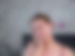 Live cam show with Ellis-Brownn - New Petite on xplaylive.com