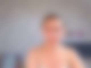 Live cam show with Ellis-Brownn - Oil on xplaylive.com