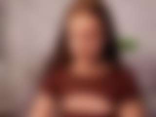 Live cam show with Ellis-Brownn - Hairy Pussy Brown Hair on Latina Girls