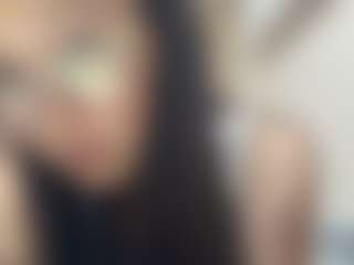 Mia's Live Sex Cam Show