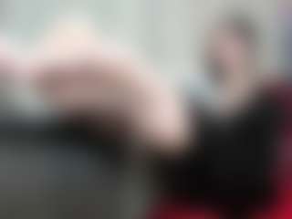 Live cam show with holyharllot - Pegging on Camsoda
