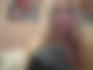 Live cam show with Luna - Hairy Pussy on Lustler