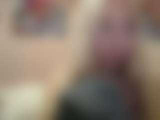 Live cam show with Luna - Hairy Pussy on Latina Girls