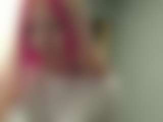 Live cam show with Luna - Facial Piercings on Uber Horny