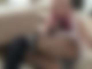 Live cam show with Luna - Public on luckytryst.com