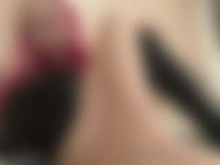 Live cam show with Luna - Green Eyes on CamwithHer