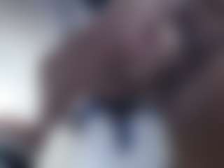 Live cam show with AlanaRoseeX - Black MILF on TottyGirls
