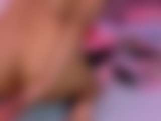 Live cam show with AlanaRoseeX - College MILF on Camiplay Live
