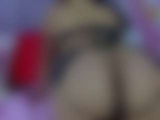 Live cam show with AlanaRoseeX - Granny Squirt on SxyPornLive