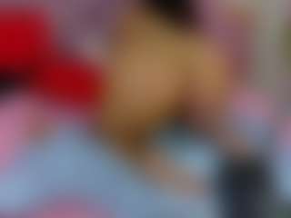 Live cam show with AlanaRoseeX - Granny on Hubzter Live