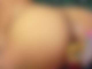 Live cam show with AlanaRoseeX - Dildo Or Vibrator Granny on Soda Cam