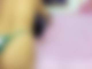 Live cam show with AlanaRoseeX - College MILF on AdultVida.com