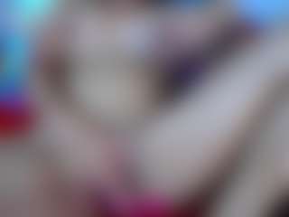 Live cam show with arabella691 - Skinny MILF on Camsoda