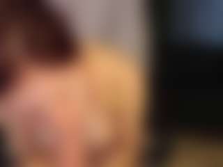 Live cam show with Fox-Cuteee - Show on friskycurves.com