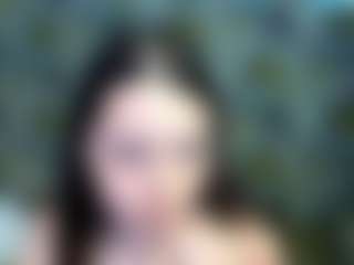 Live cam show with MaribelHechinger - Oil on crypto-cams