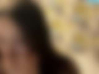 Live cam show with MaribelHechinger - Striptease on Camiplay Live