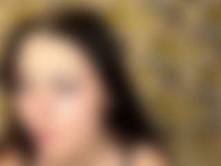 Live cam show with MaribelHechinger - Moaning on Camsoda