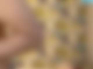 Live cam show with MaribelHechinger - Moaning on Camsoda