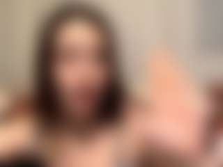 Live cam show with MaribelHechinger - Squirt on Camsoda