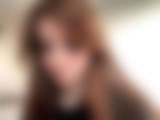 Live cam show with RobynEslick - Oil on xDating