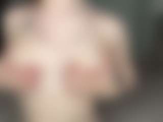 Live cam show with Emily - Skinny on Camsoda
