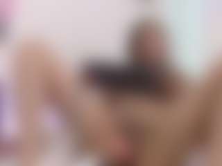 Live cam show with Lily-cooper - Squirt Latina on CamSextacy | colombia