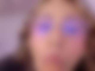 Live cam show with Lily-cooper - Pov on Chatstar