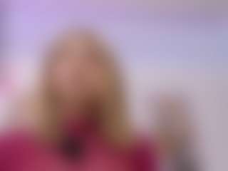 Live cam show with Lily-cooper - Skinny on madthumbs