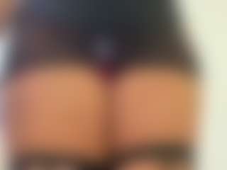 Thick aura Monroe's Live Sex Cam Show