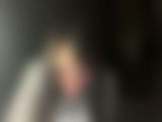 Live cam show with Nana - Genital Piercings on eurowanks.com