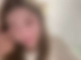 Live cam show with WillaAlanis - Raven Hair on camwithhim.com