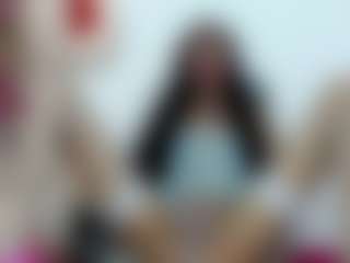 Adelapineda's Live Sex Cam Show