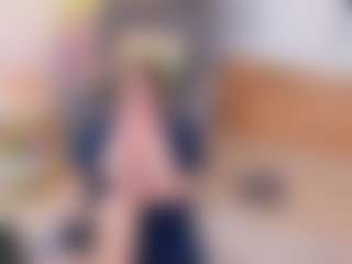 Live cam show with AryaEvee - Moaning on Uber Horny